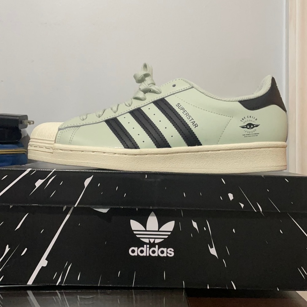 adidas Superstar
Star Wars The Mandalorian The Child